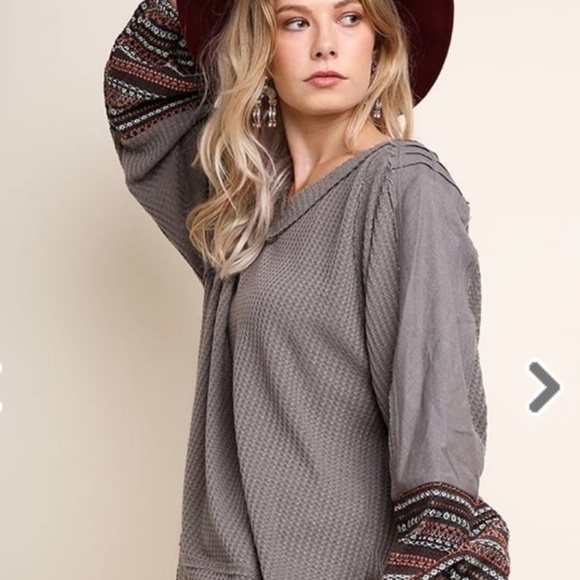 💐CHLOE Waffle Knit Embroidery Top - Picture 2 of 6